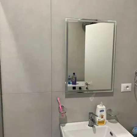 Apartment Near The Beach, Qerret